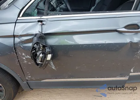 2018 Volkswagen Tiguan 2.0T Se/2.0T Sel z USA, uszkodzony, nr VIN 3VV3B7AX7JM055685